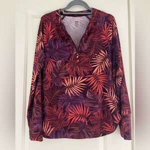 Title Nine long sleeve sun shirt